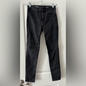 GAP Women’s true skinny jeans. Size 28 R. Washed black color. Barely worn!